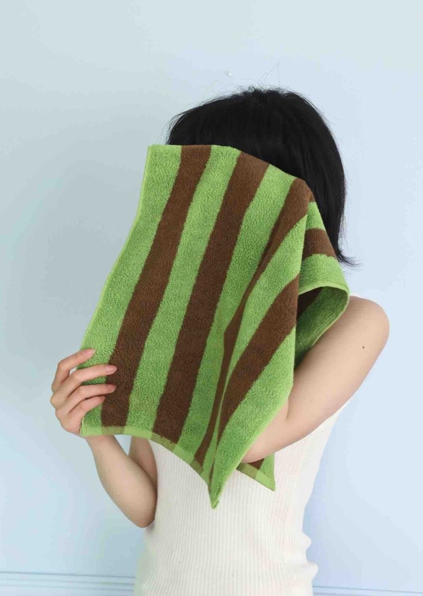 Ultra Soft Absorbent Retro Stripe Bath Towel - 100% Organic Premium